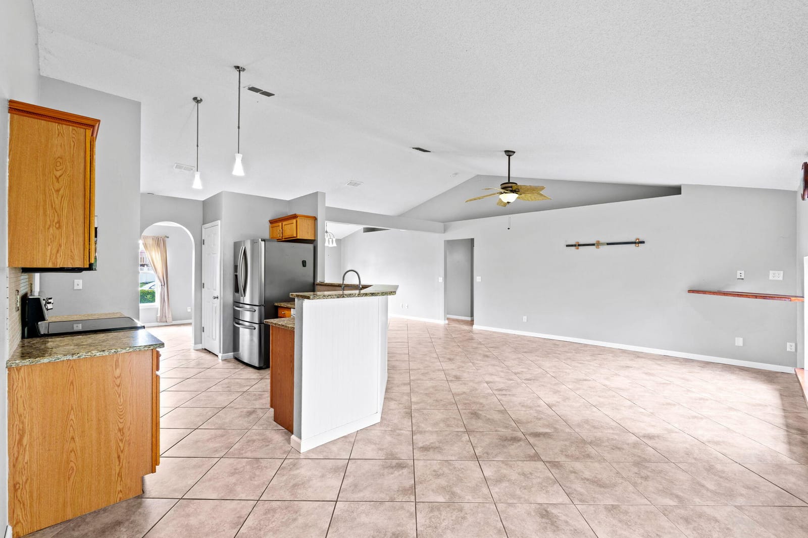 1025 SW Spataro Avenue — photo 6