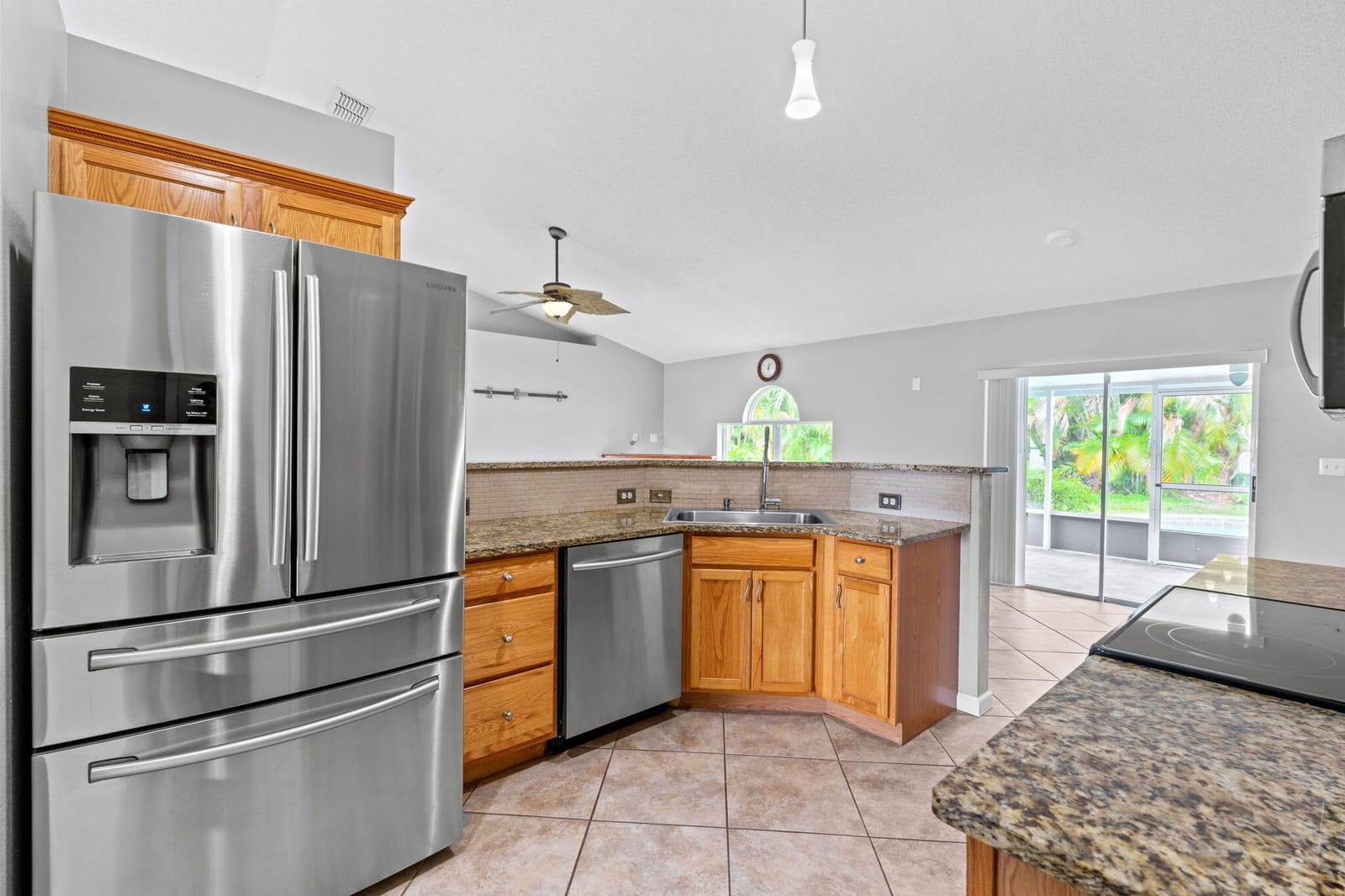 1025 SW Spataro Avenue — photo 7