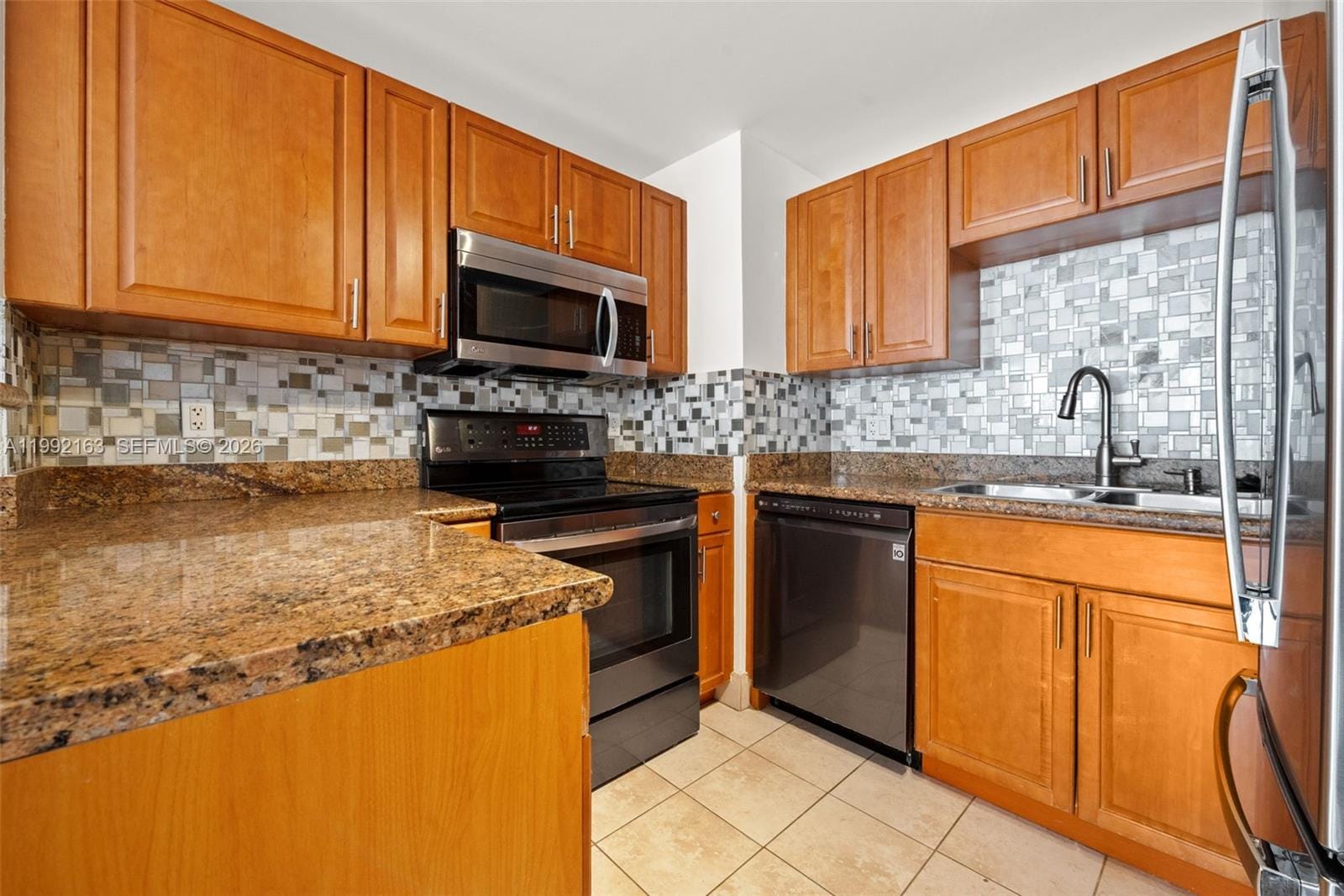 357 Almeria Avenue 1006, Coral Gables, FL 33134 photo 13