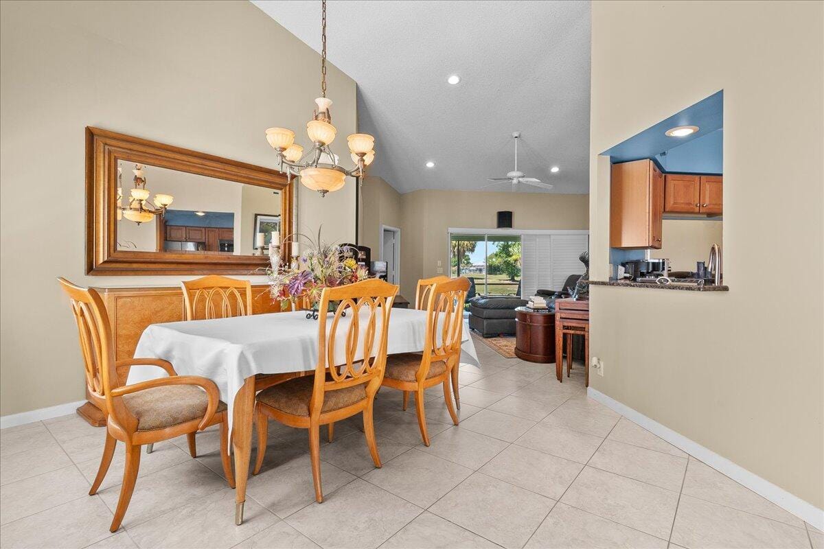 2424 SW Foxpoint Trail — photo 12