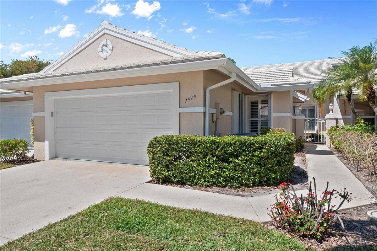 2424 SW Foxpoint Trail — photo 3