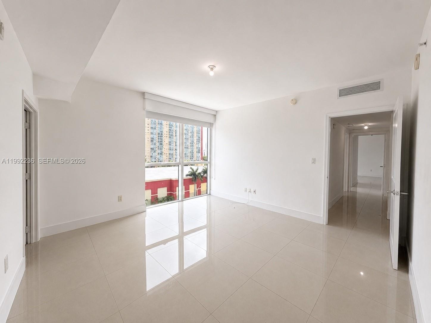400 Sunny Isles Boulevard 819 — photo 4