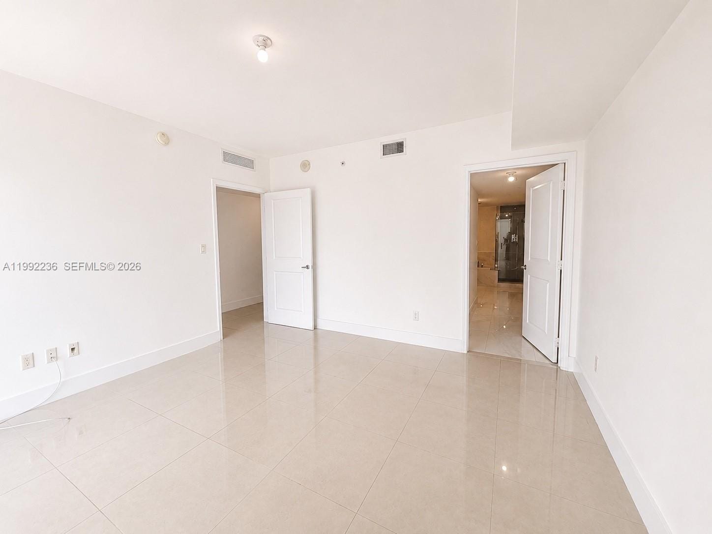 400 Sunny Isles Boulevard 819 — photo 6