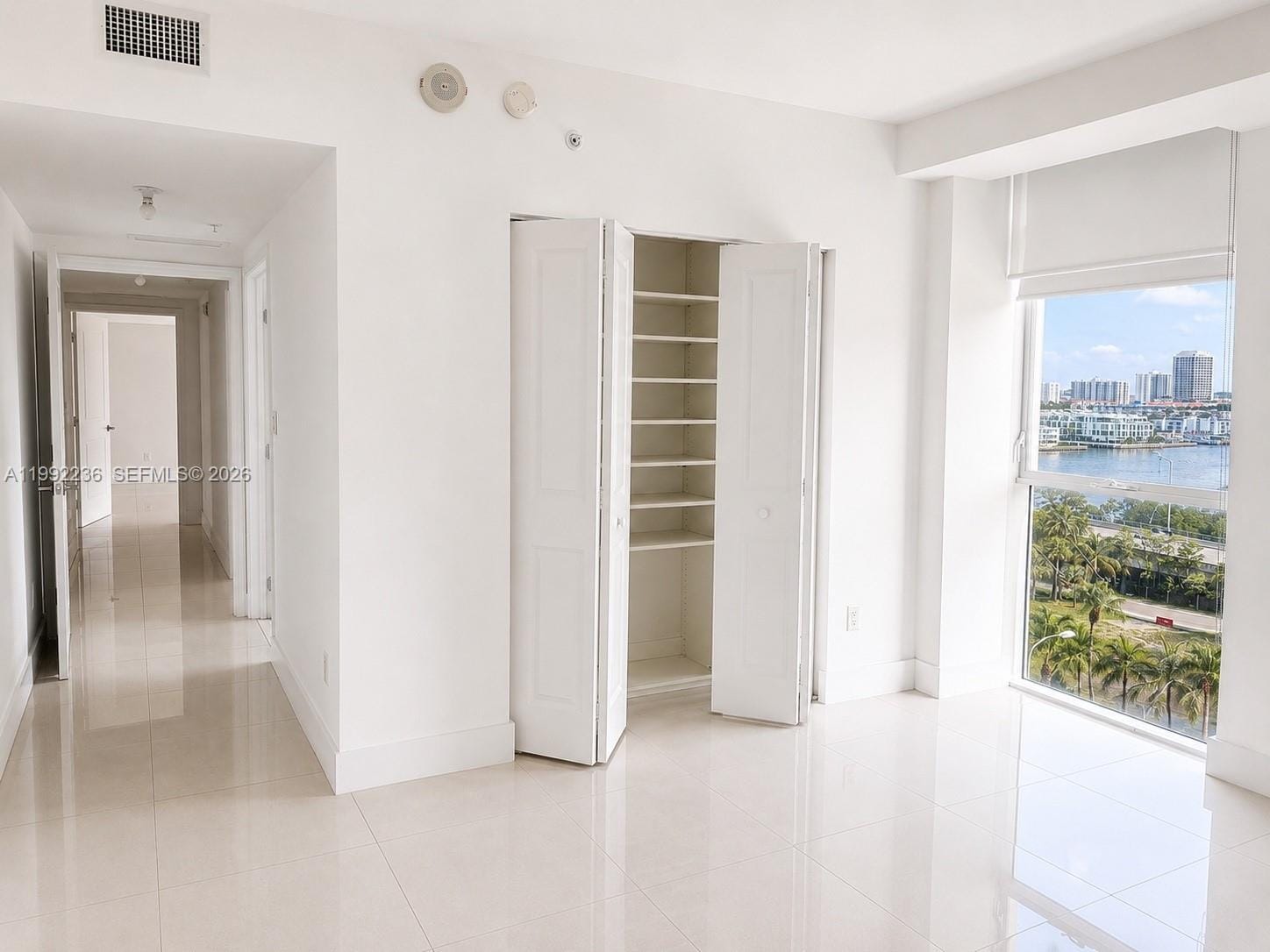 400 Sunny Isles Boulevard 819 — photo 9