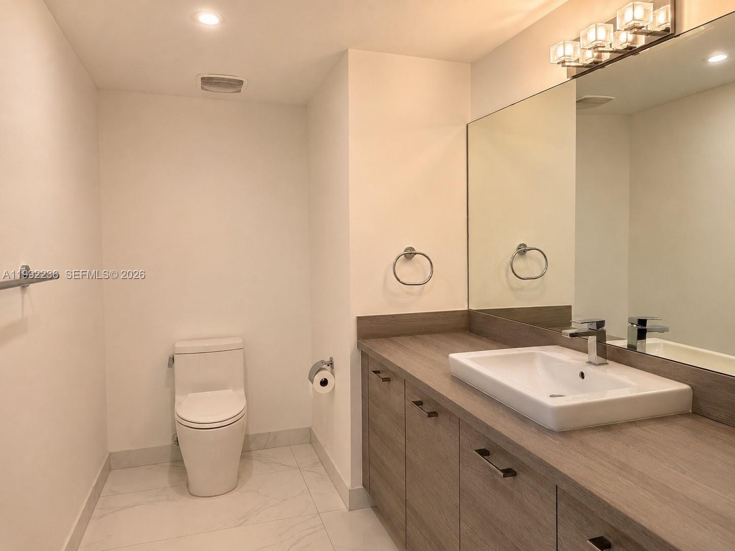 400 Sunny Isles Boulevard 819 — photo 3