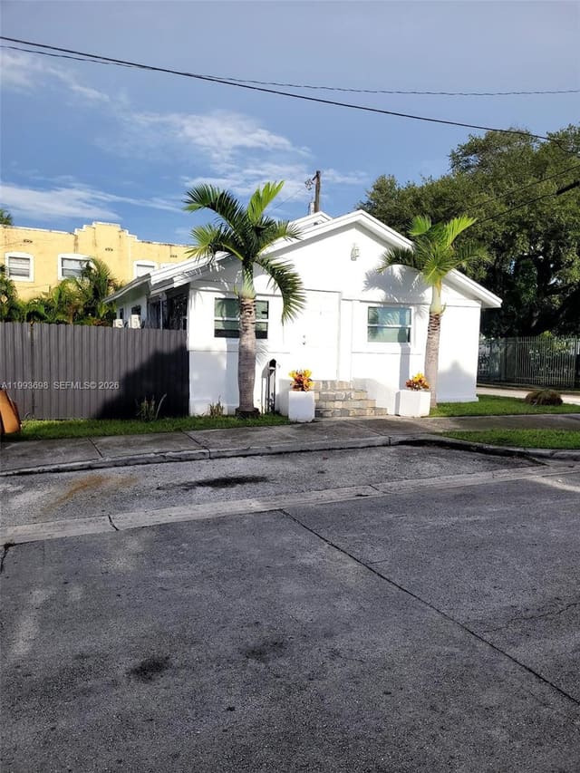 5720 NE Miami Place, sold in Dixie Highway Track, Miami, FL