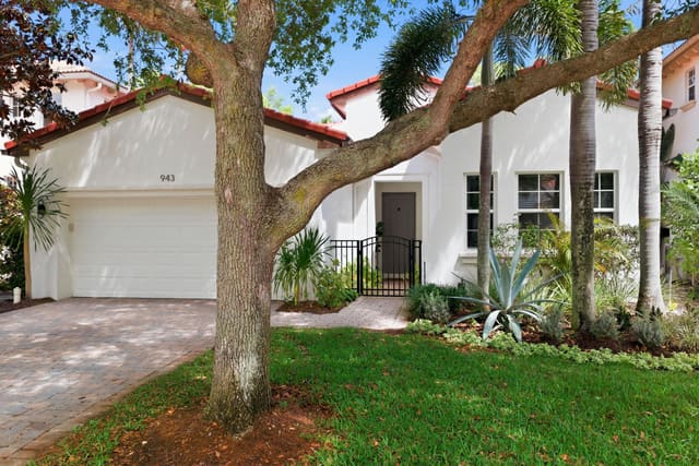 943 Mill Creek Drive, Palm Beach Gardens, FL 33410