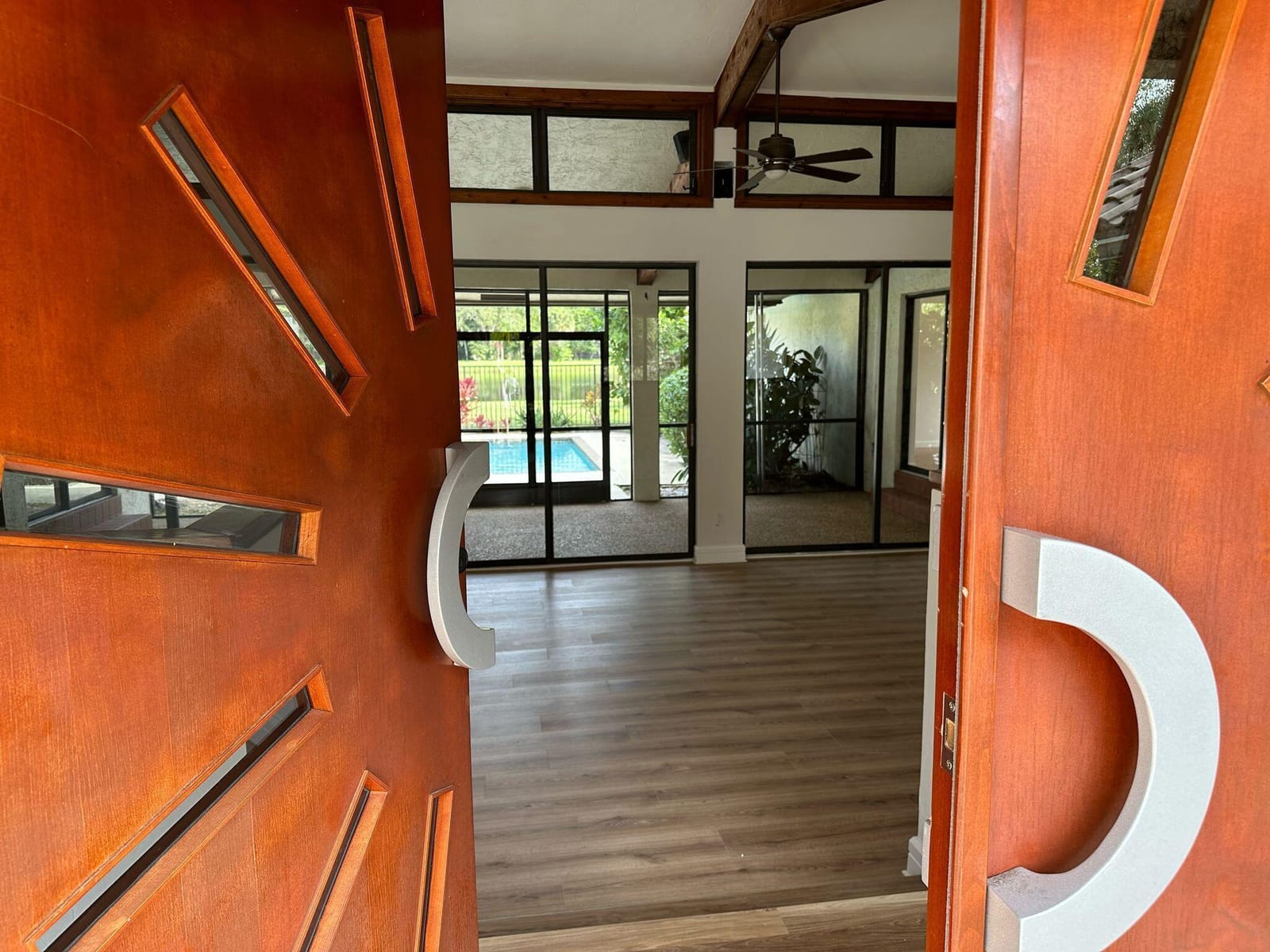 7243 Encina Lane — photo 2