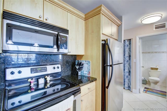 3800 S Ocean Drive 902, Hollywood, FL 33019