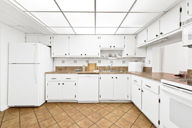 6491 Racquet Club Drive 36, sold in Courts Of Inverrary, Lauderhill, FL