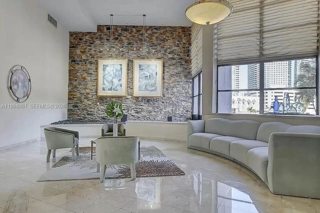 600 Parkview Drive 222, Towers Of Oceanview South, Hallandale Beach, FL