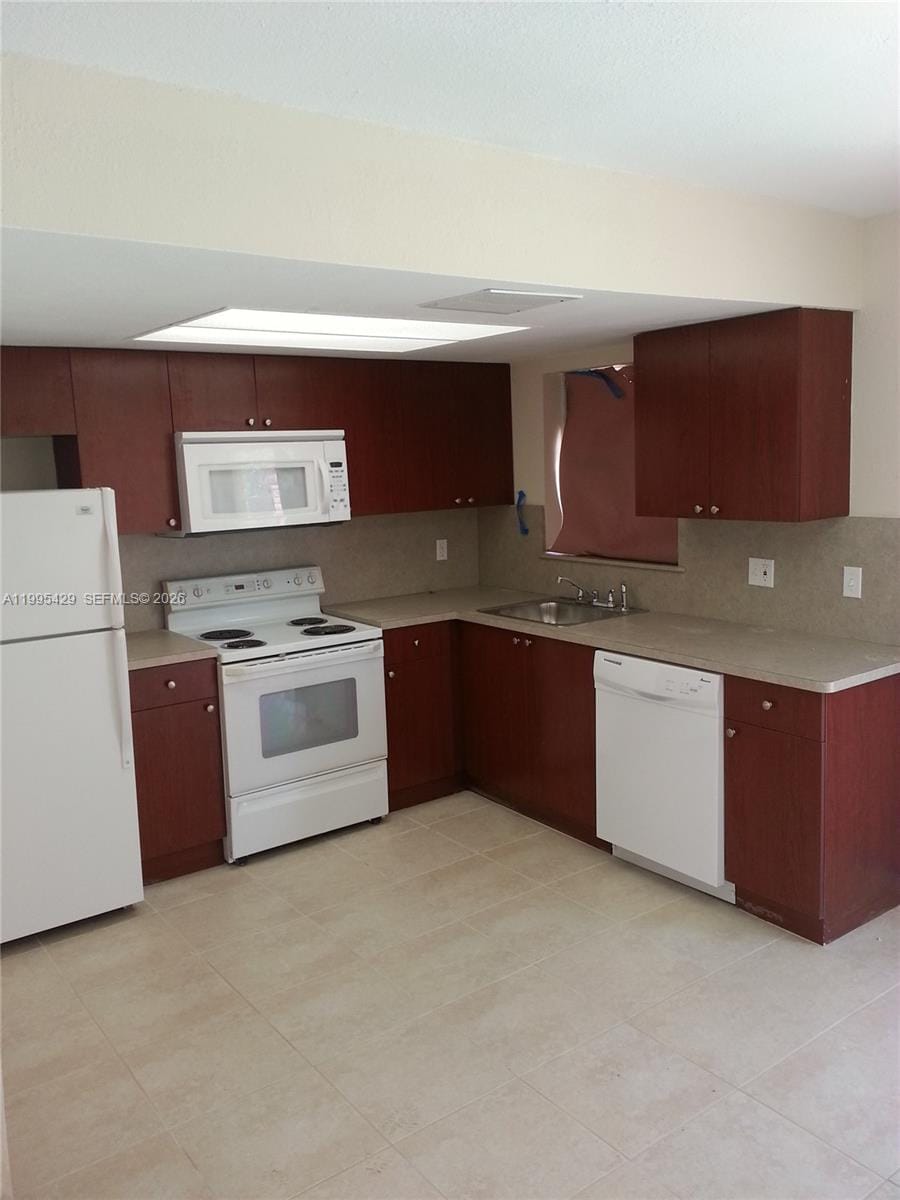2604 NW 52nd Avenue C15 — photo 5