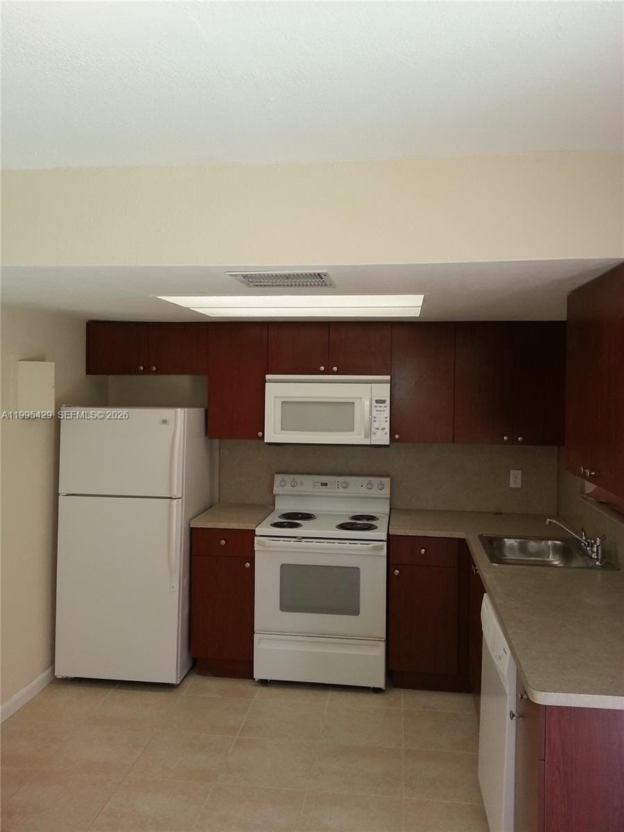 2604 NW 52nd Avenue C15 — photo 6
