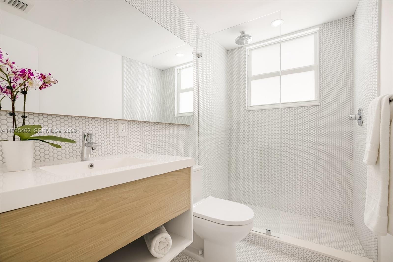 9881 E Bay Harbor Drive 504 — photo 5
