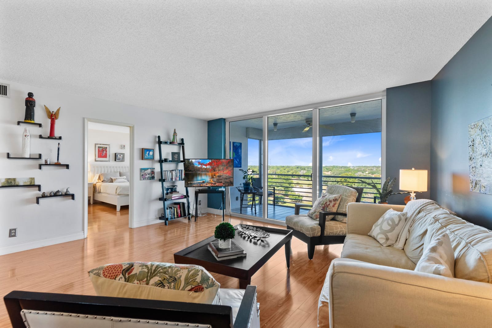 3499 Oaks Way 806 — photo 2
