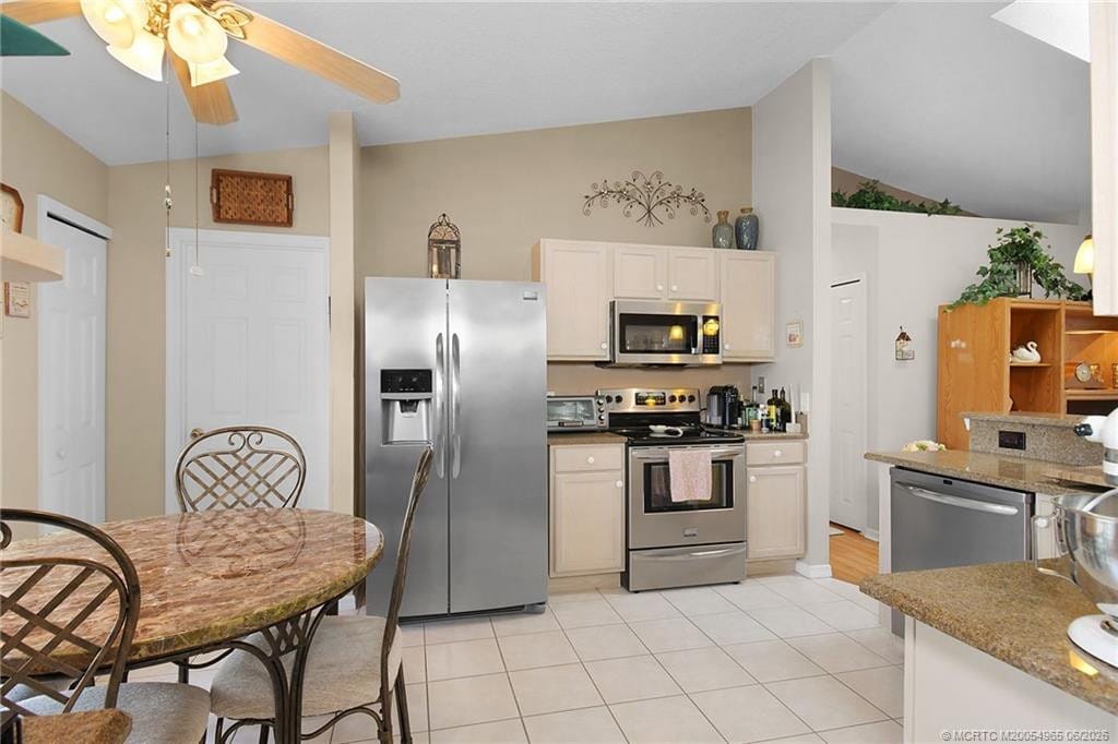 526 NE Vanda Terrado, Jensen Beach, FL 34957 photo 14