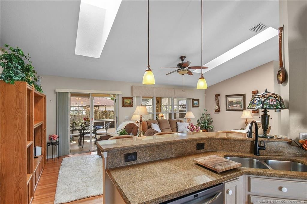 526 NE Vanda Terrado, Jensen Beach, FL 34957 photo 16