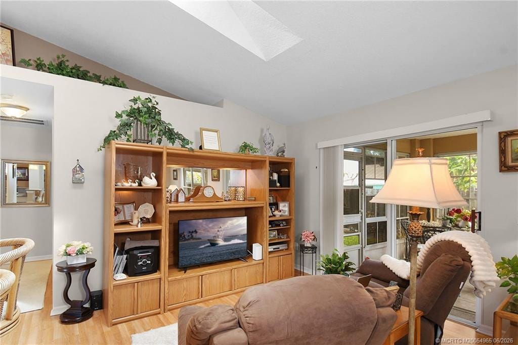 526 NE Vanda Terrado, Jensen Beach, FL 34957 photo 8