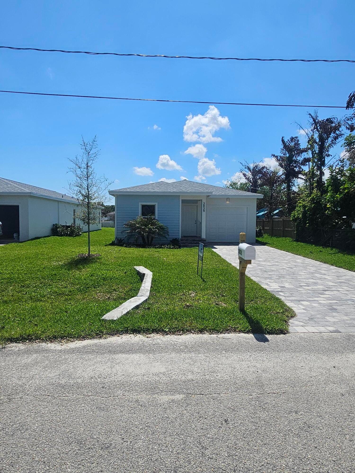3838 SE Grant Street, Stuart, FL 34997 photo 2