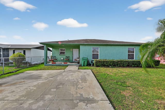 1582 Reverend Jesse Biggs Boulevard, sold in ZIP 33476, Pahokee, FL