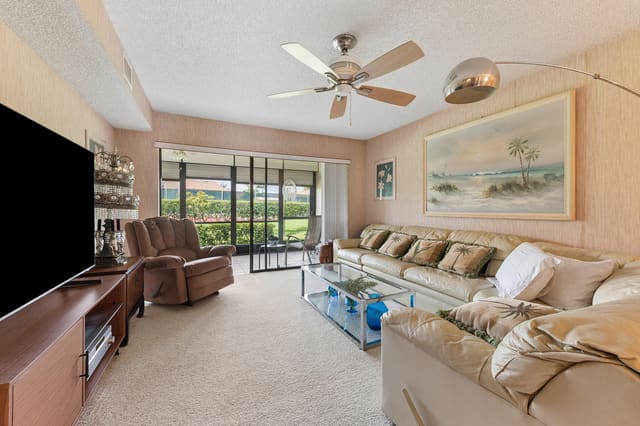 901 Pinecrest Circle A, sold in Pine Crest Condo, Jupiter, FL