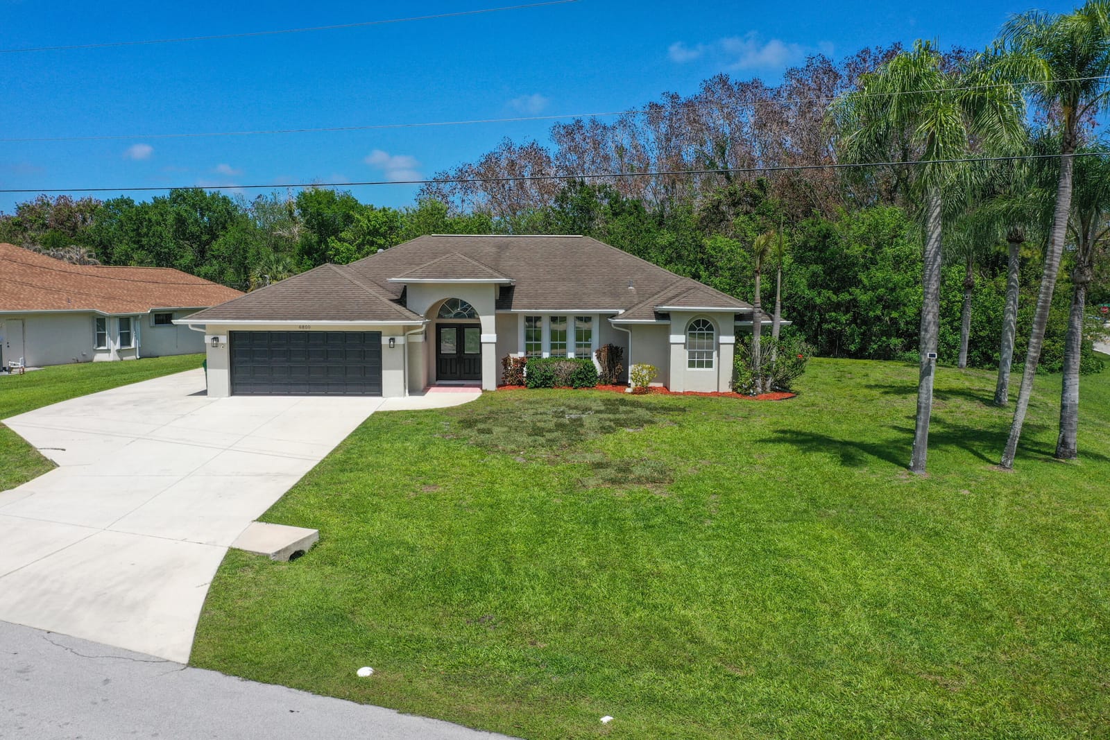 6800 NW Hogate Circle, Port St. Lucie, FL 34983