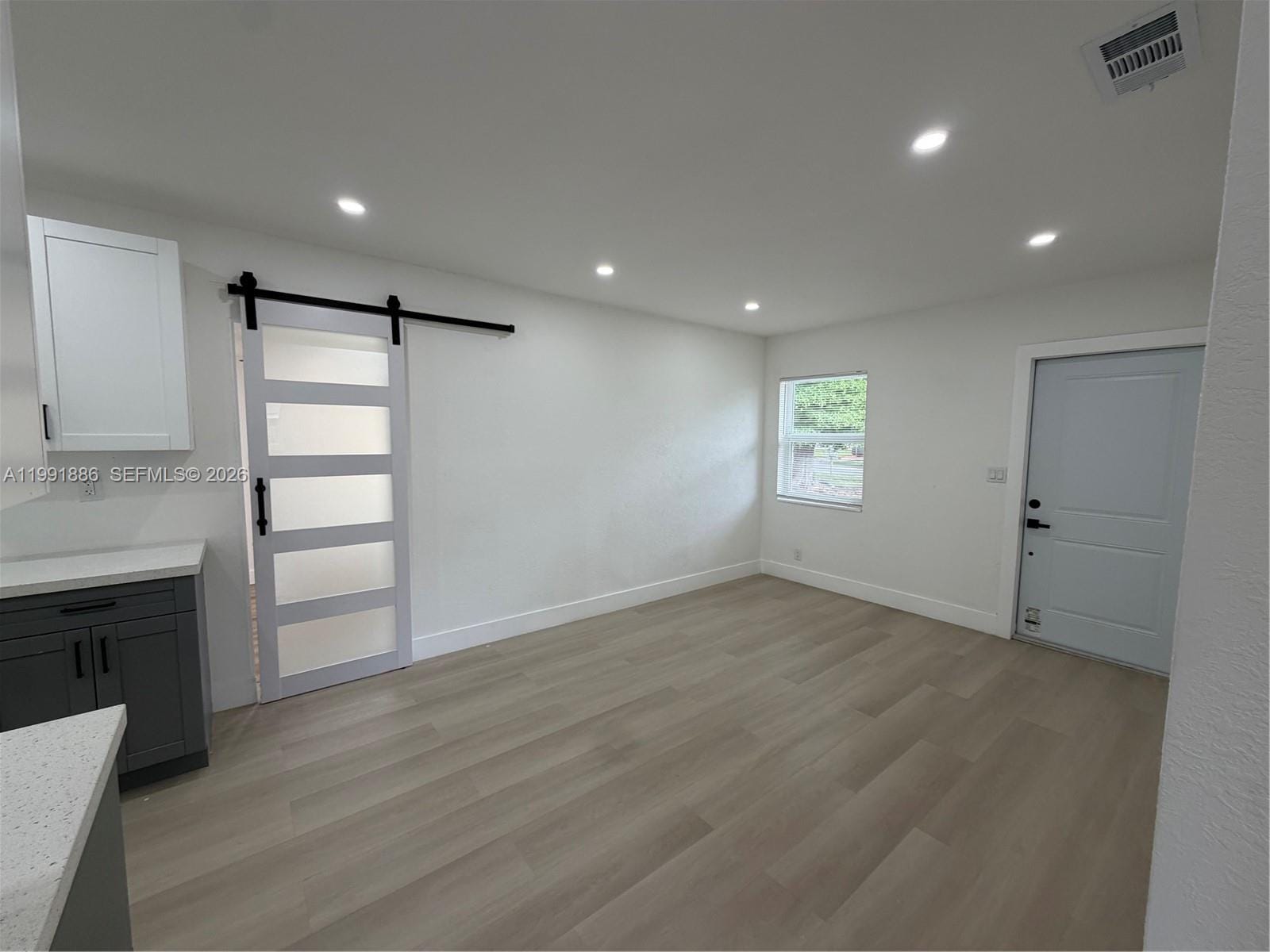 1766 Lauderdale Manor Drive — photo 9