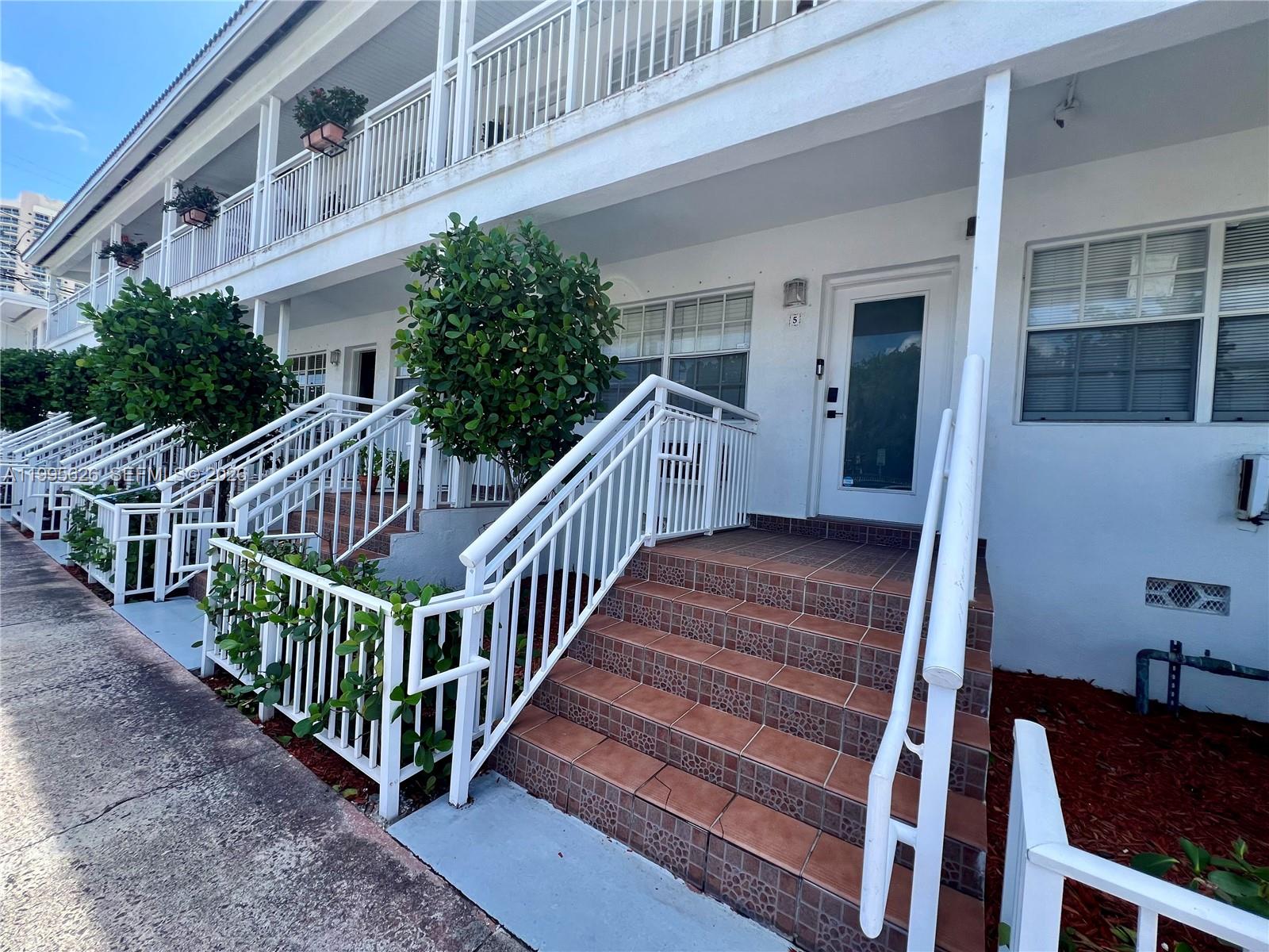 330 74th Street 5, Miami Beach, FL 33141, Miami Beach