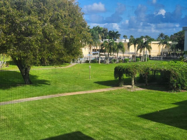2600 NE 1st Lane 311, Village Royale On The Green, Boynton Beach, FL