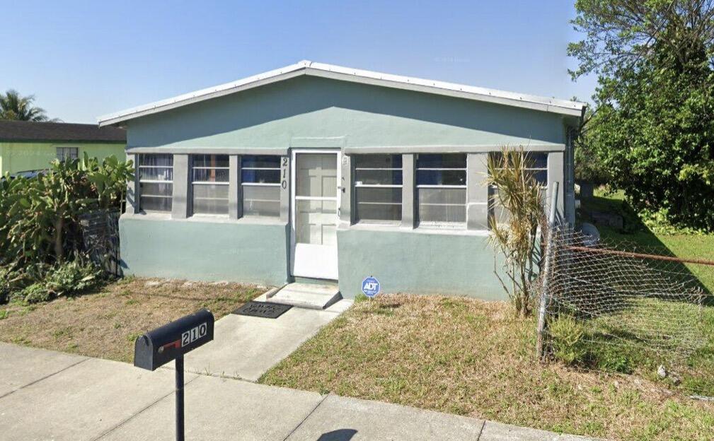 210 SW 12th Avenue SW, South Bay, FL 33493, South Bay