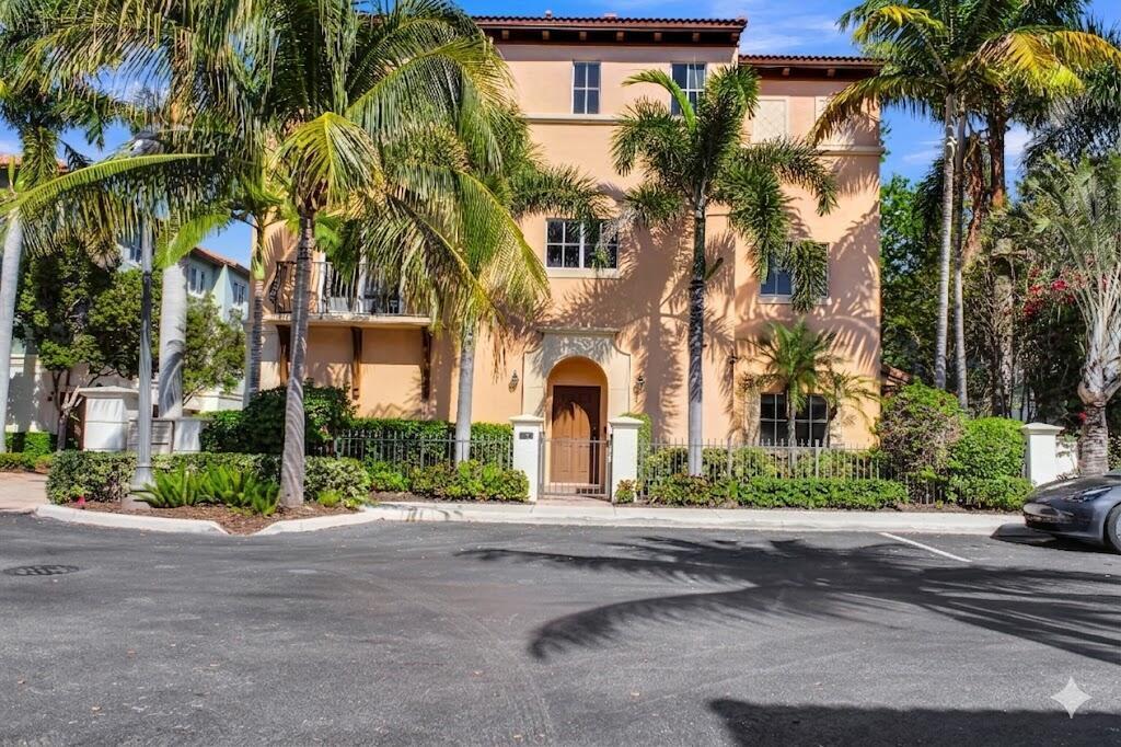 78 NW Hawthorne Place, Boca Raton, FL 33432, Boca Raton