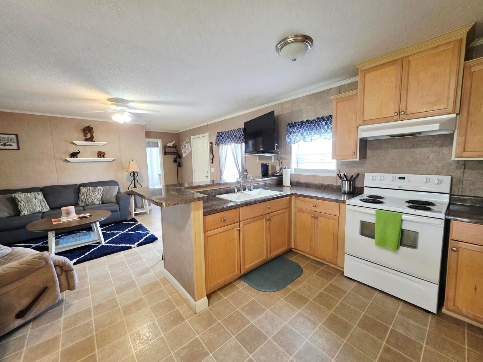 1501 Lake Drive W, Okeechobee, FL 34974 photo 3