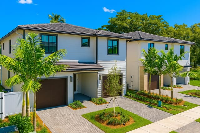 2326 SW 14th Terrace, sold in Marina Landings, Fort Lauderdale, FL