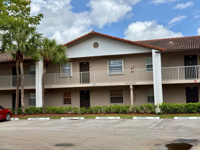 8750 Royal Palm Boulevard 208-3, sold in Palm Village Condo, Coral Springs, FL