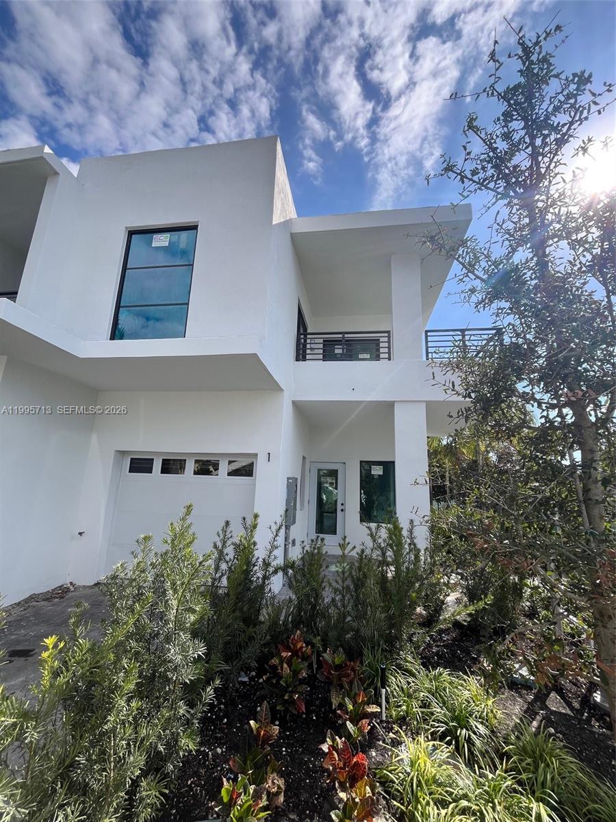 2511 Pierce Street 1, Hollywood, FL 33020, Hollywood