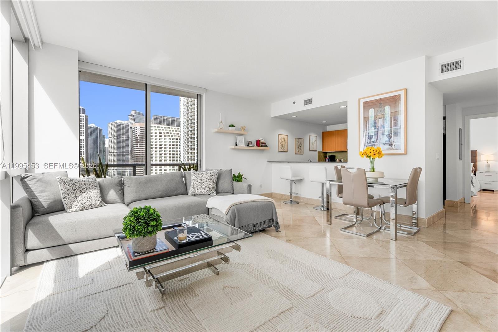 1060 Brickell Avenue 2117, Miami, FL 33131, Miami