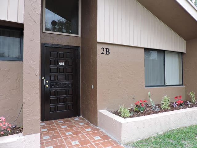 166 Sparrow Drive 2b, Royal Palm Beach, FL 33411