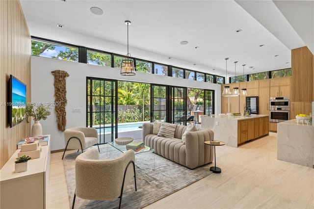 525 NE 101 Street, sold in Miami Shores Sec 4 Amd Pl, Miami Shores, FL