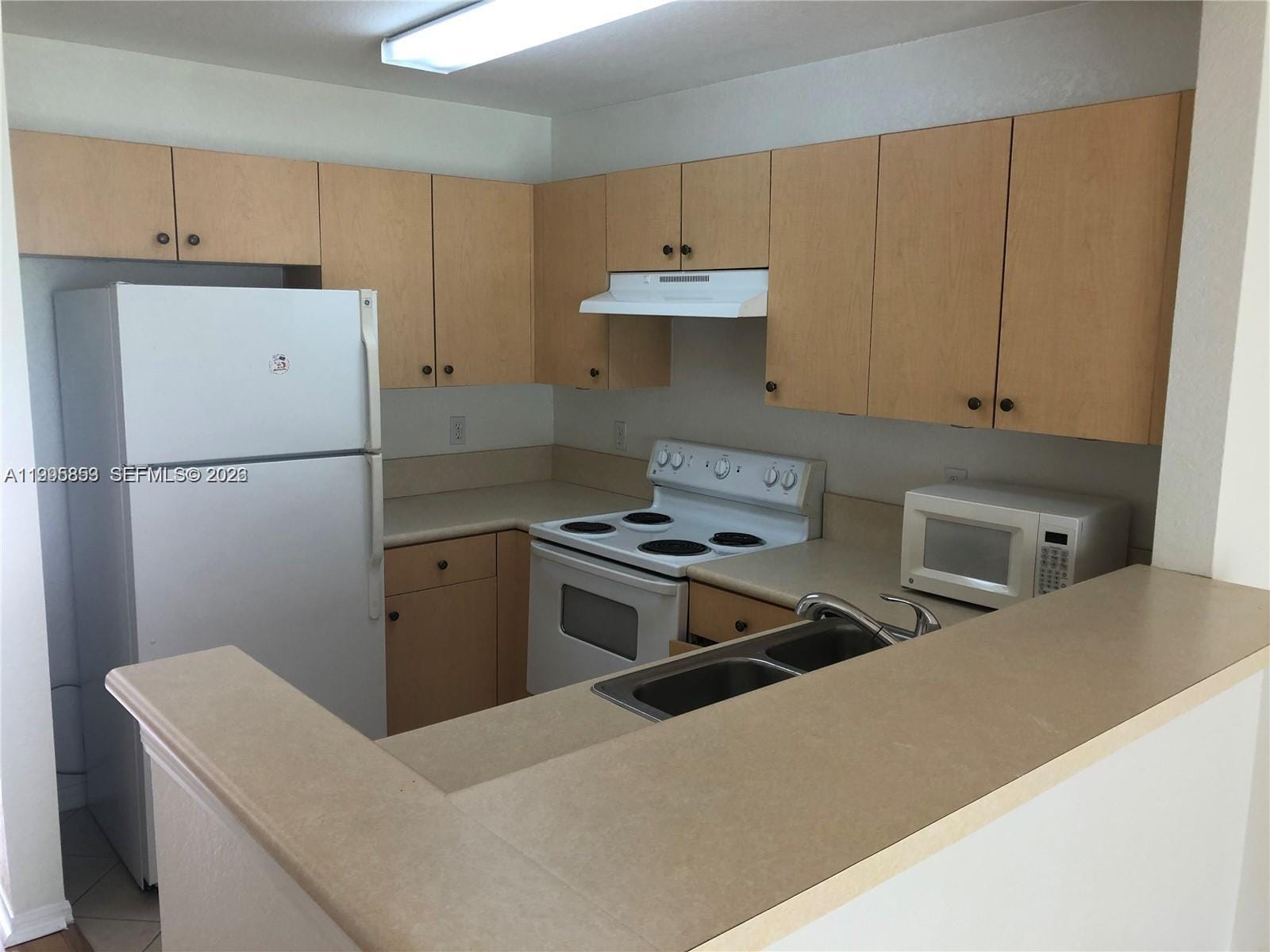 157 Hidden Ct Road I-48, Hollywood, FL 33023 photo 5