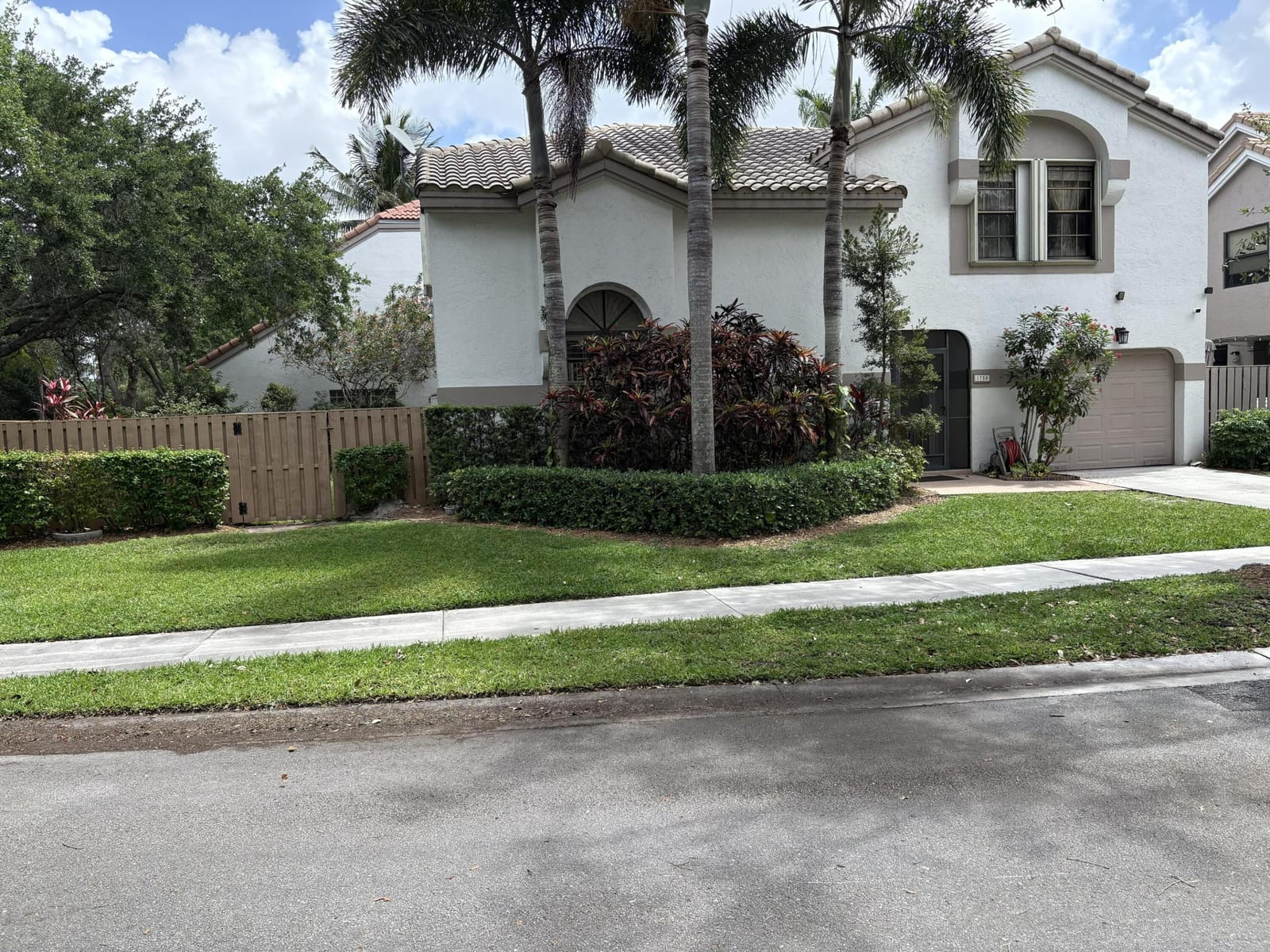 1750 NW 107th Way — photo 2