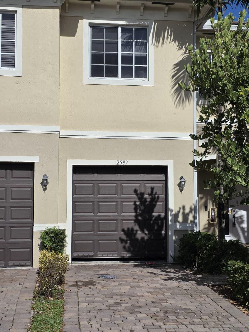 2615 SW 81st Terrace 2599 — photo 1