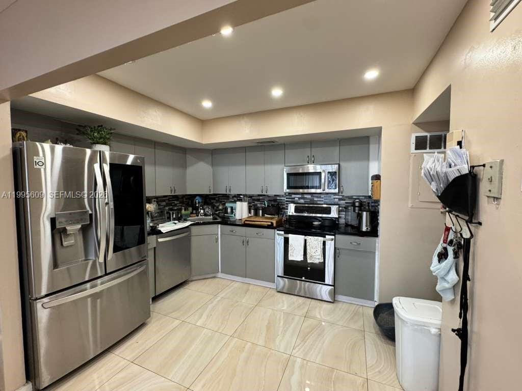 2150 Sans Souci Boulevard B1605, North Miami, FL 33181 photo 7