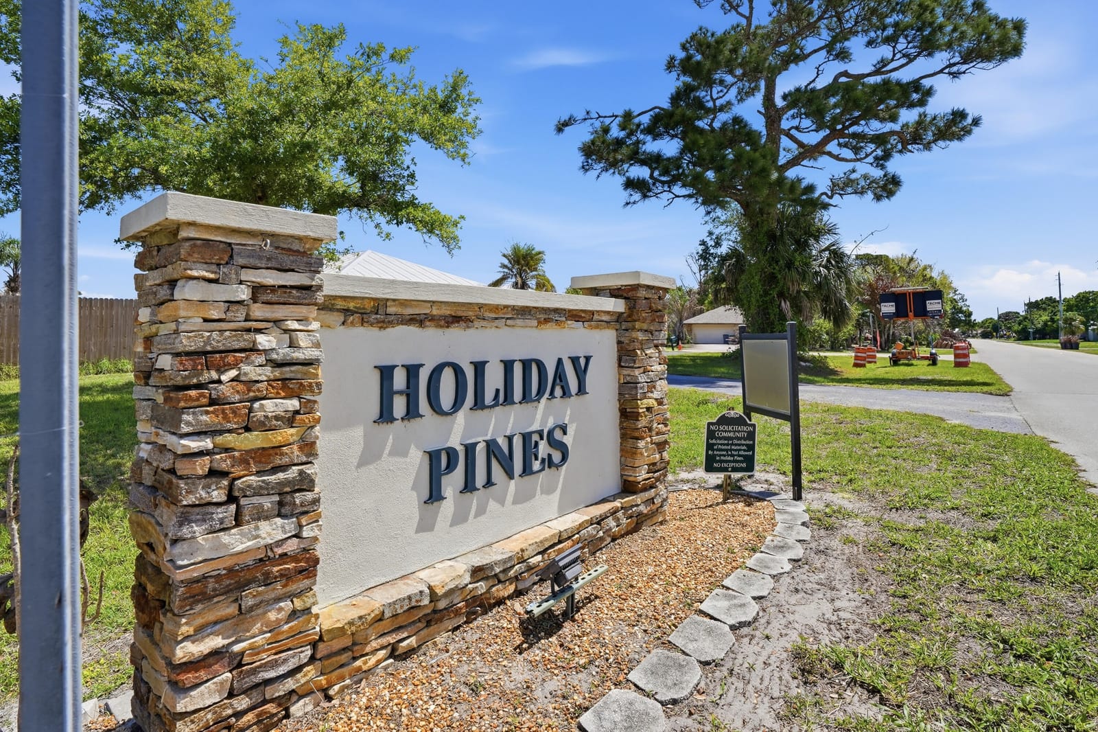 5015 Deer Run Drive, Fort Pierce, FL 34951 photo 2