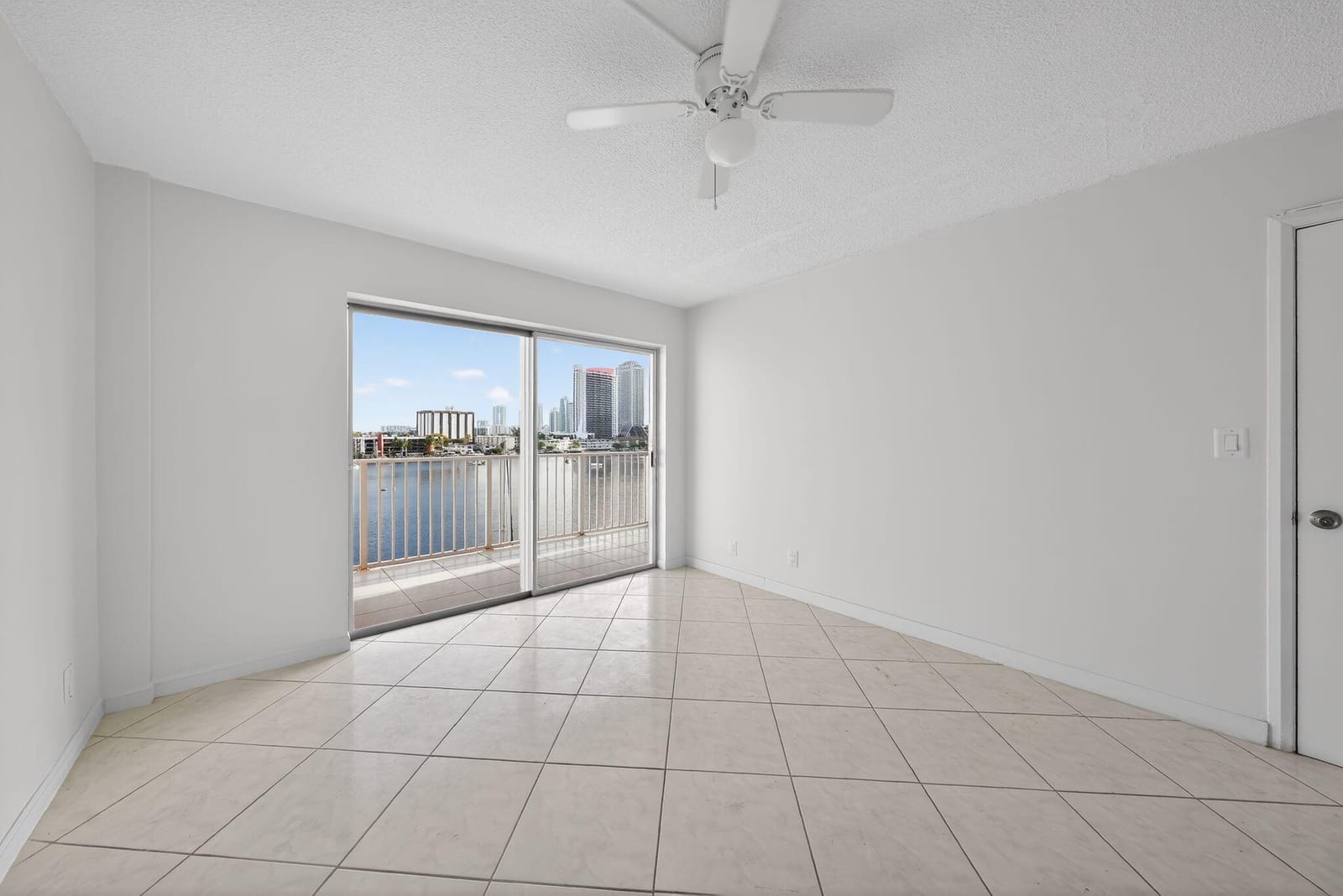 400 Golden Isles Drive 37, Hallandale Beach, FL 33009 photo 17