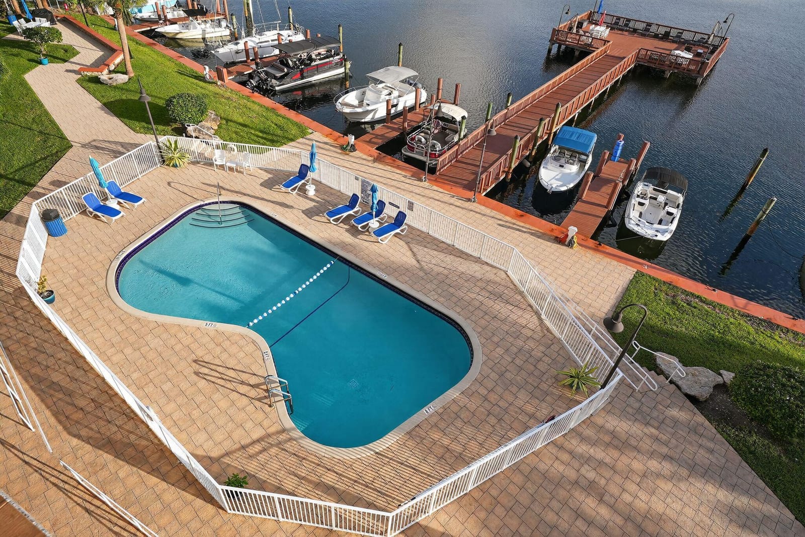 400 Golden Isles Drive 37, Hallandale Beach, FL 33009 photo 28