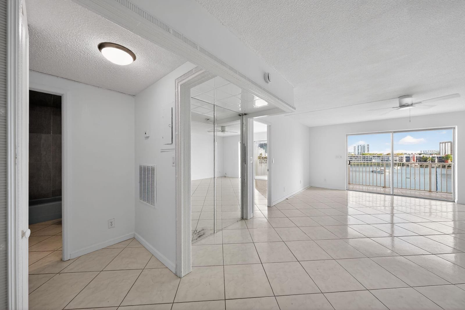 400 Golden Isles Drive 37, Hallandale Beach, FL 33009 photo 4