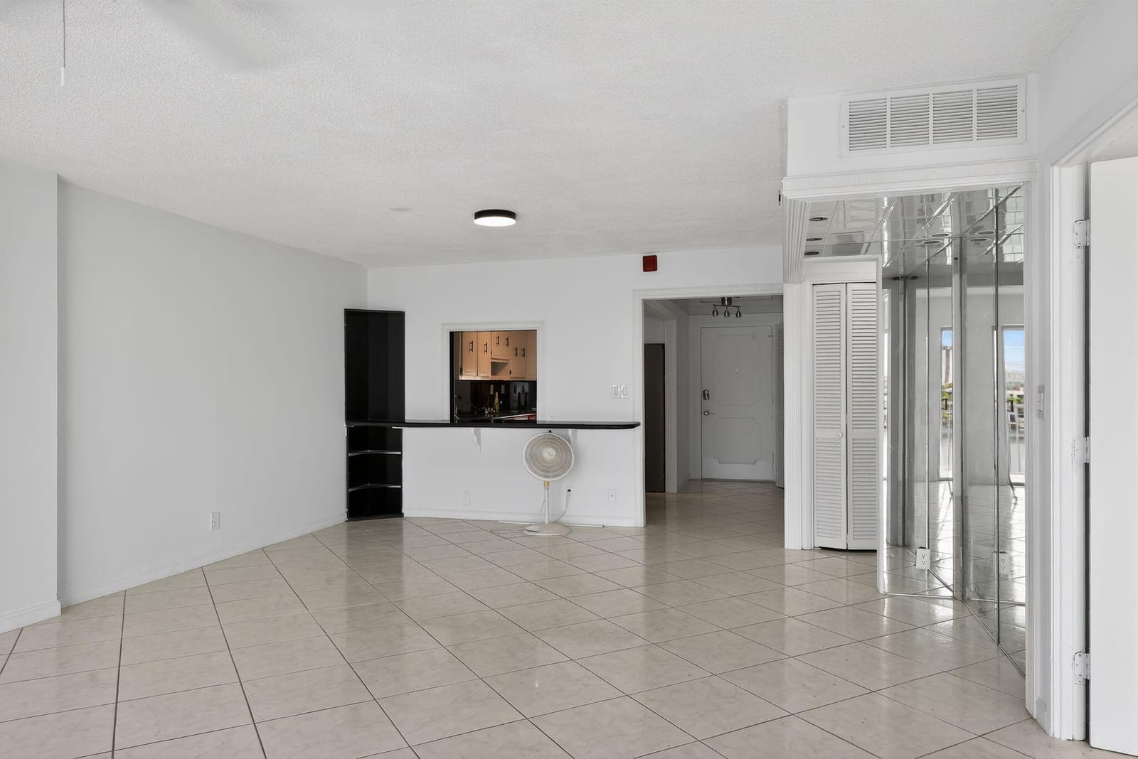 400 Golden Isles Drive 37, Hallandale Beach, FL 33009 photo 7