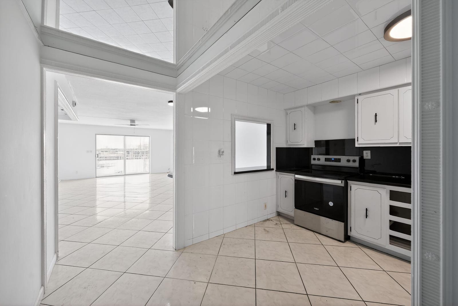 400 Golden Isles Drive 37, Hallandale Beach, FL 33009 photo 9