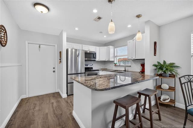 1225 NW 21st Street 2615, sold in ZIP 34994, Stuart, FL