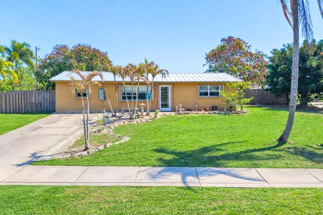3177 SE Golden Gate Avenue, sold in Golden Gate, Stuart, FL
